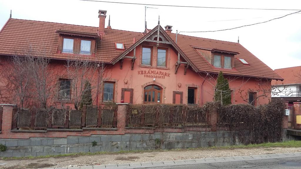 Hotel Kerámiapark Guesthaus Budapest Exterior foto